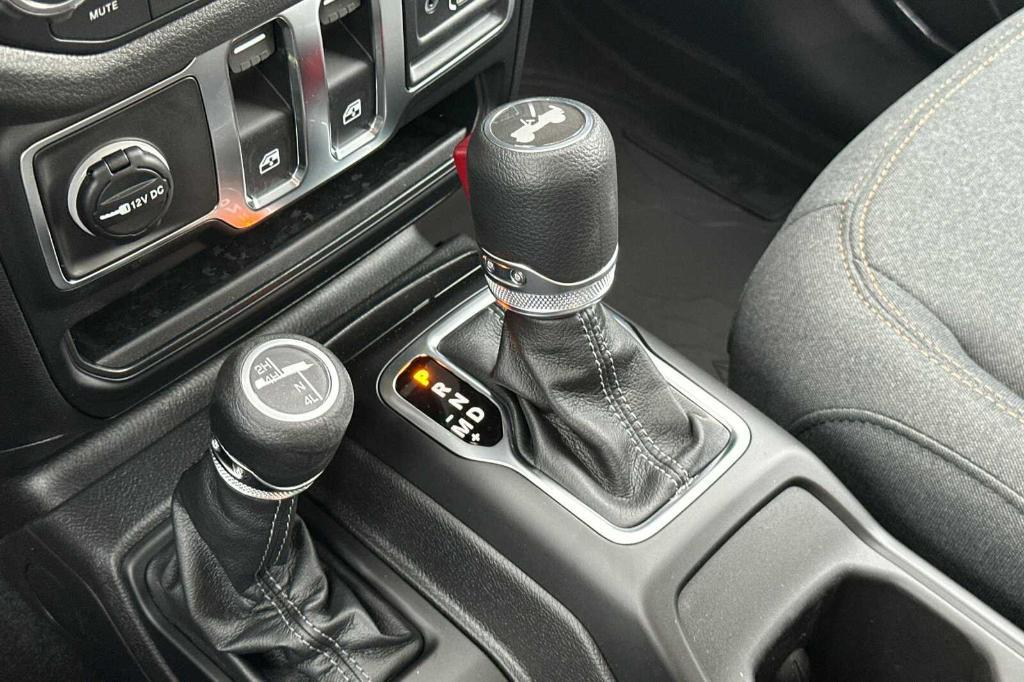 new 2026 Jeep Wrangler car, priced at $45,385