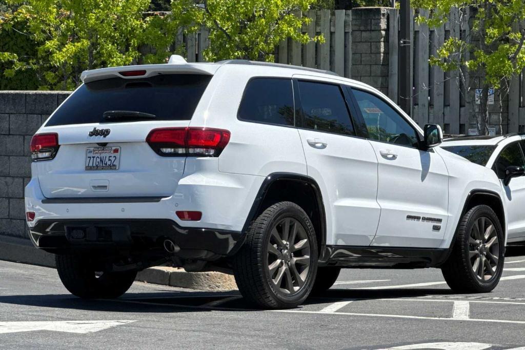 used 2016 Jeep Grand Cherokee car, priced at $17,900