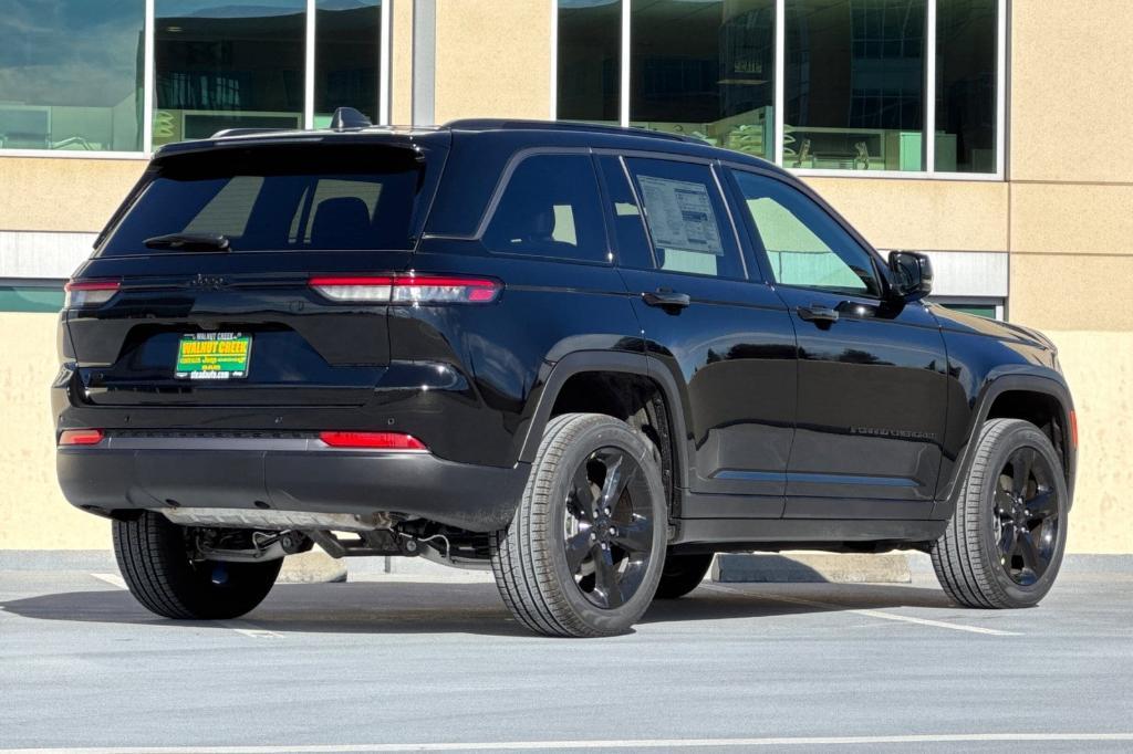 new 2026 Jeep Grand Cherokee car, priced at $50,580