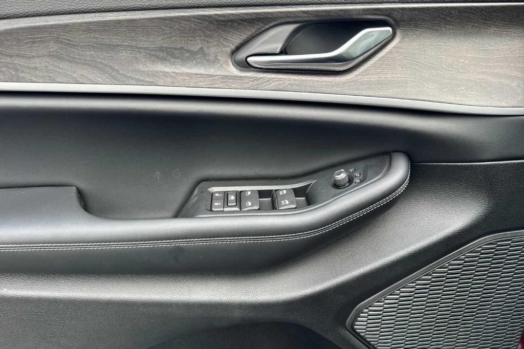 new 2026 Jeep Grand Cherokee car, priced at $47,930