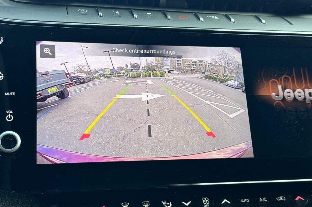 new 2026 Jeep Grand Cherokee car, priced at $47,930