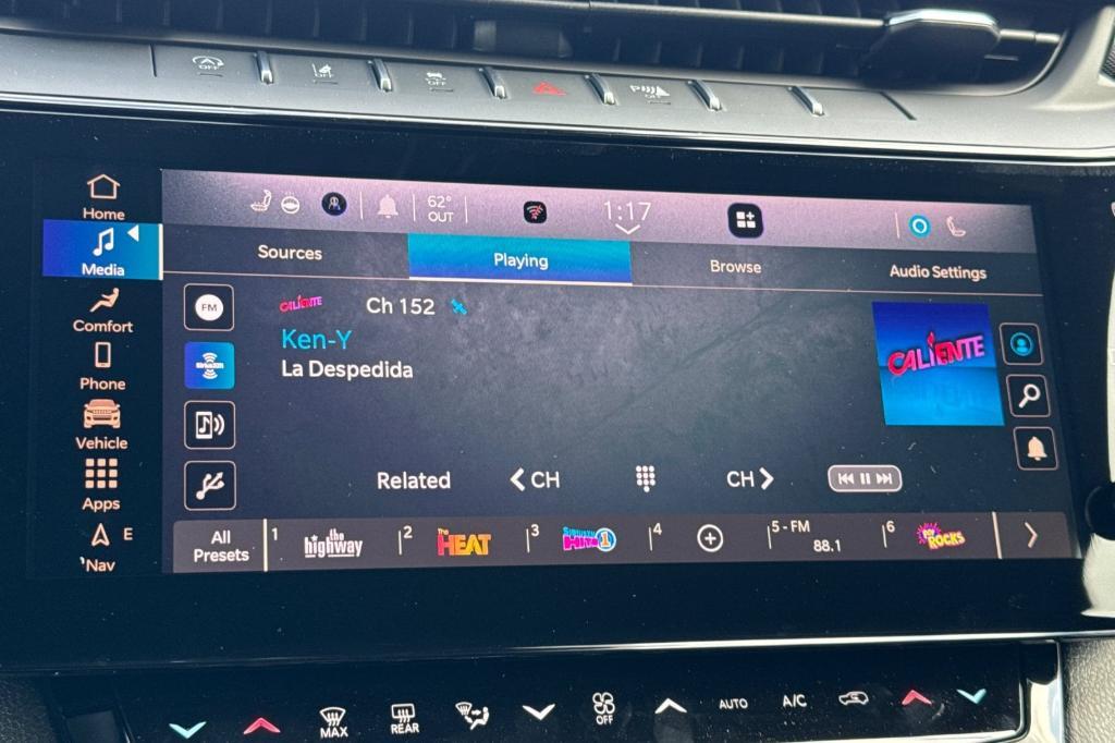 new 2026 Jeep Grand Cherokee car, priced at $47,930