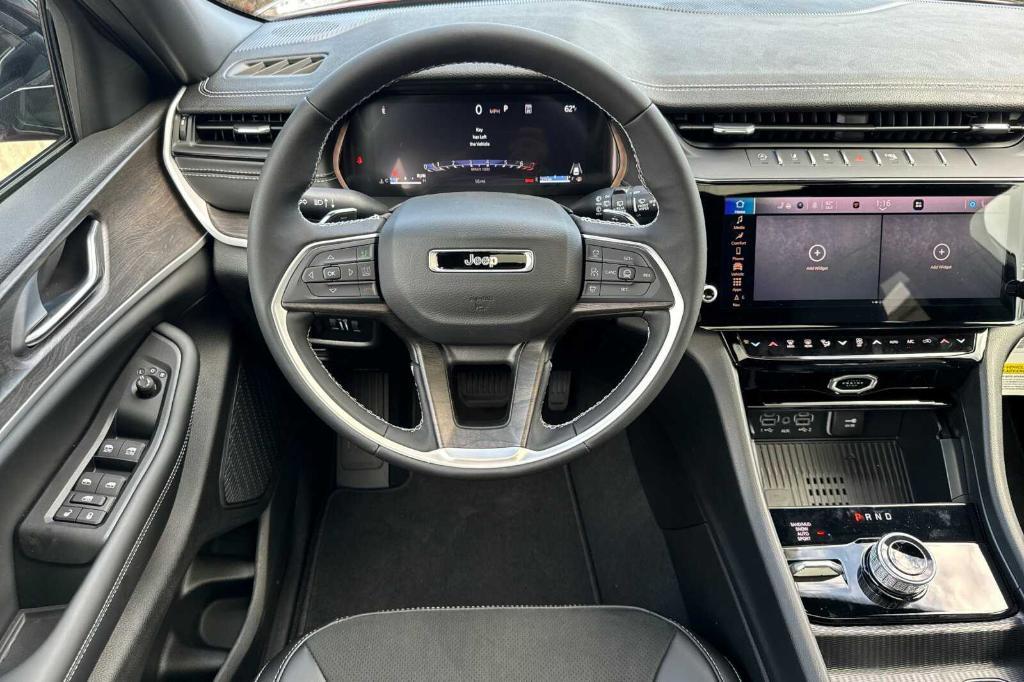 new 2026 Jeep Grand Cherokee car, priced at $47,930