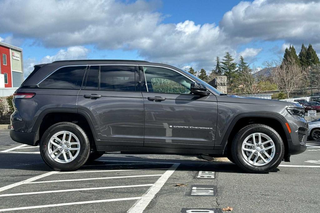 new 2026 Jeep Grand Cherokee car, priced at $45,080