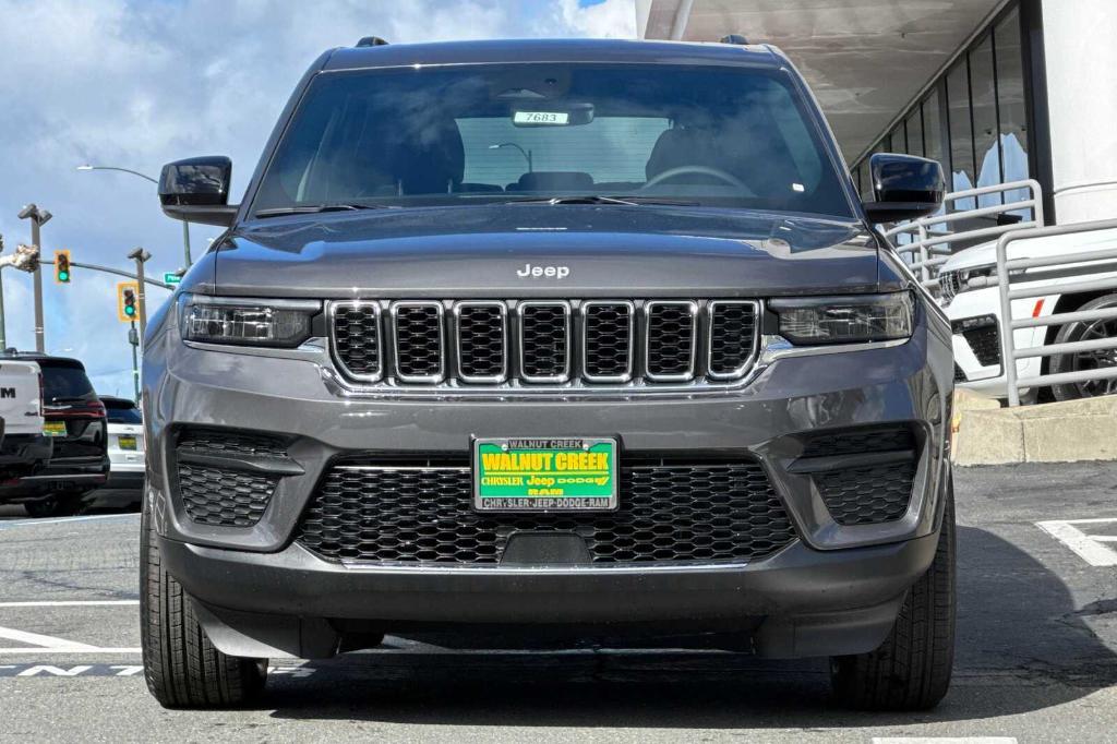 new 2026 Jeep Grand Cherokee car, priced at $45,080