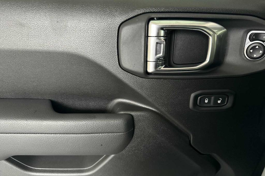 new 2026 Jeep Wrangler car, priced at $47,915