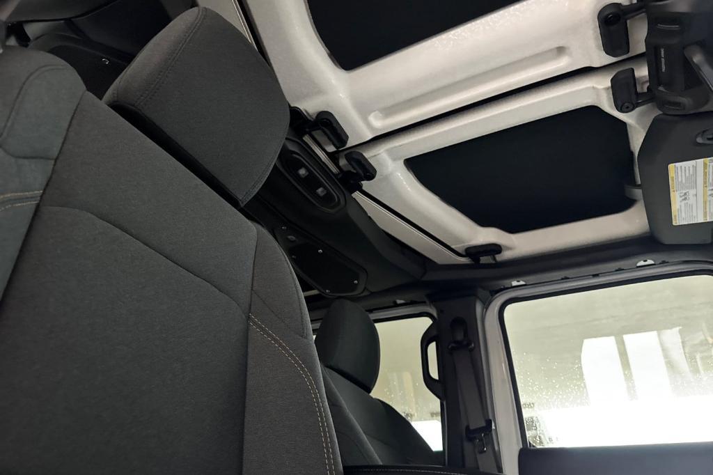 new 2026 Jeep Wrangler car, priced at $47,915