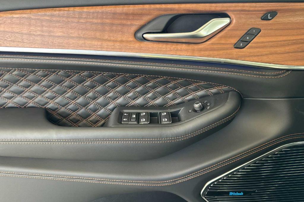 new 2026 Jeep Grand Cherokee car, priced at $65,780