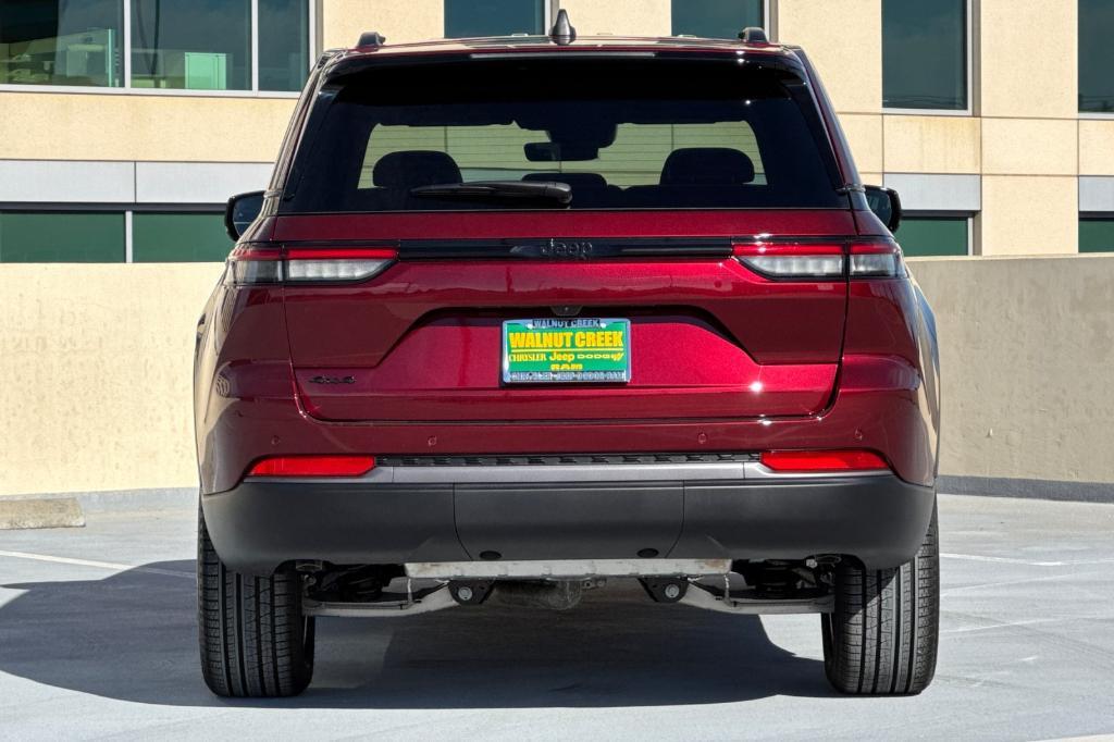 new 2026 Jeep Grand Cherokee car, priced at $49,985