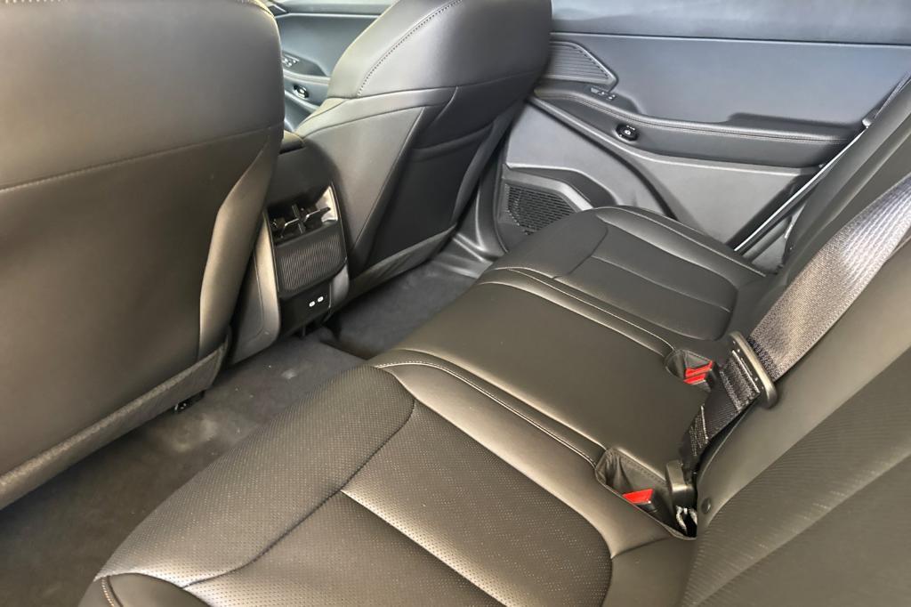 new 2026 Jeep Cherokee car, priced at $42,080
