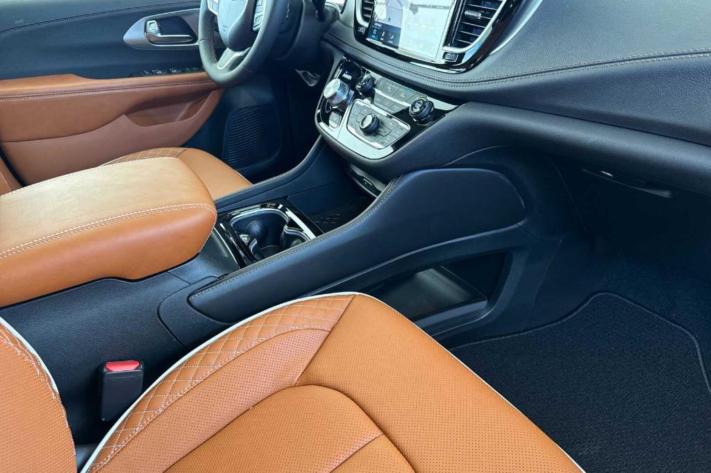 new 2026 Chrysler Pacifica car, priced at $58,785