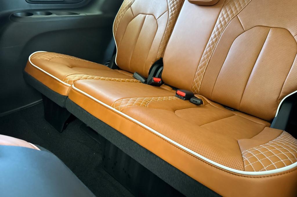 new 2026 Chrysler Pacifica car, priced at $58,785