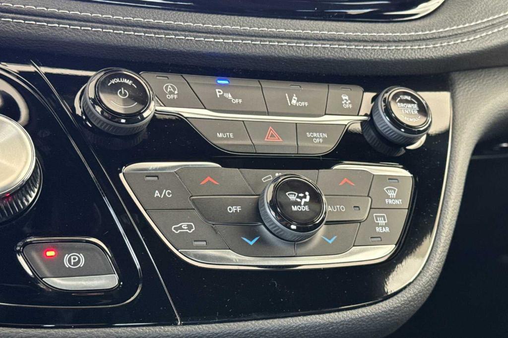 new 2026 Chrysler Pacifica car, priced at $47,865