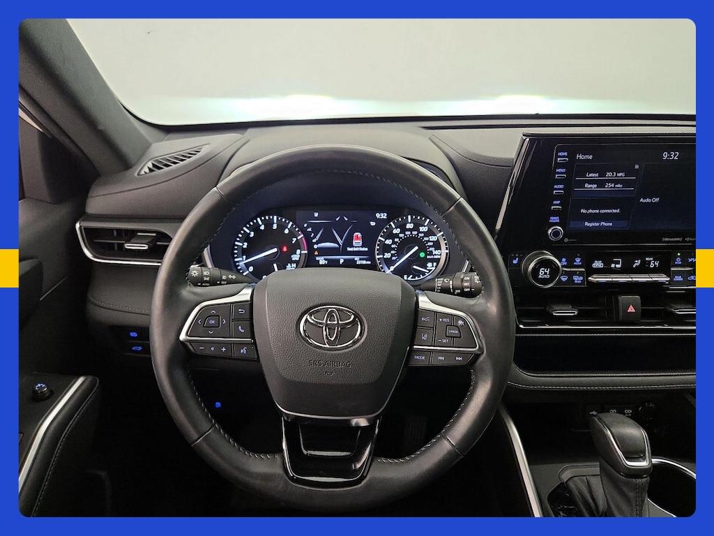 used 2021 Toyota Highlander car, priced at $37,998