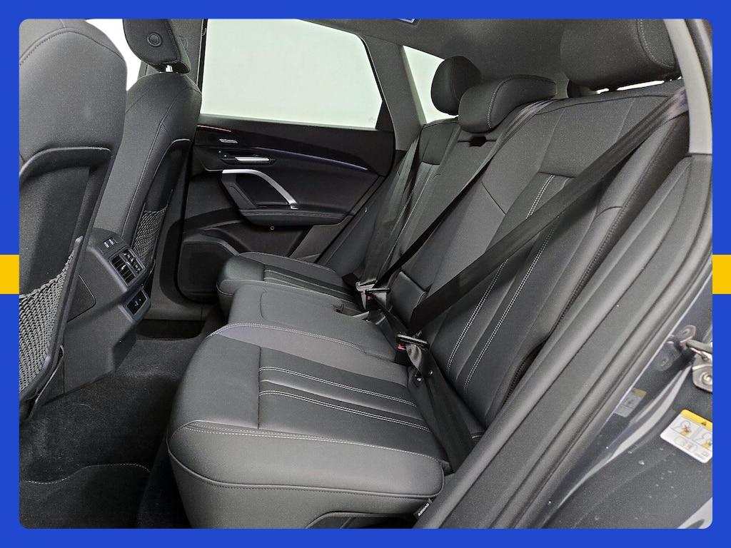 Audi Q5 view 25