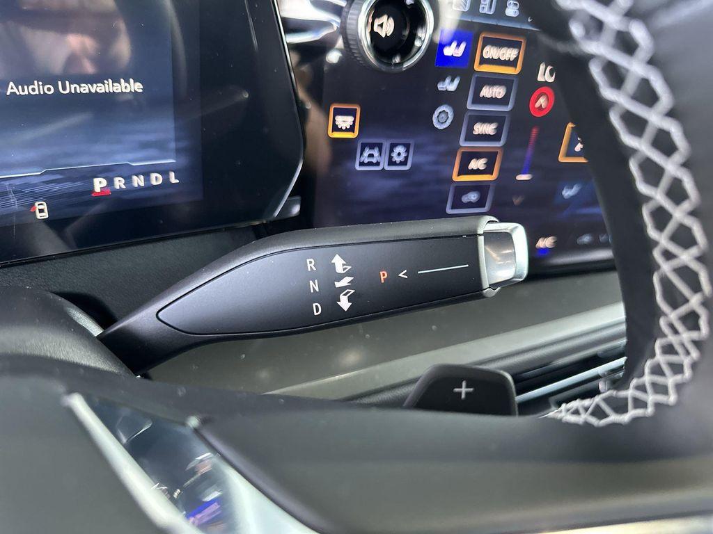 new 2026 Chevrolet Traverse car, priced at $40,400