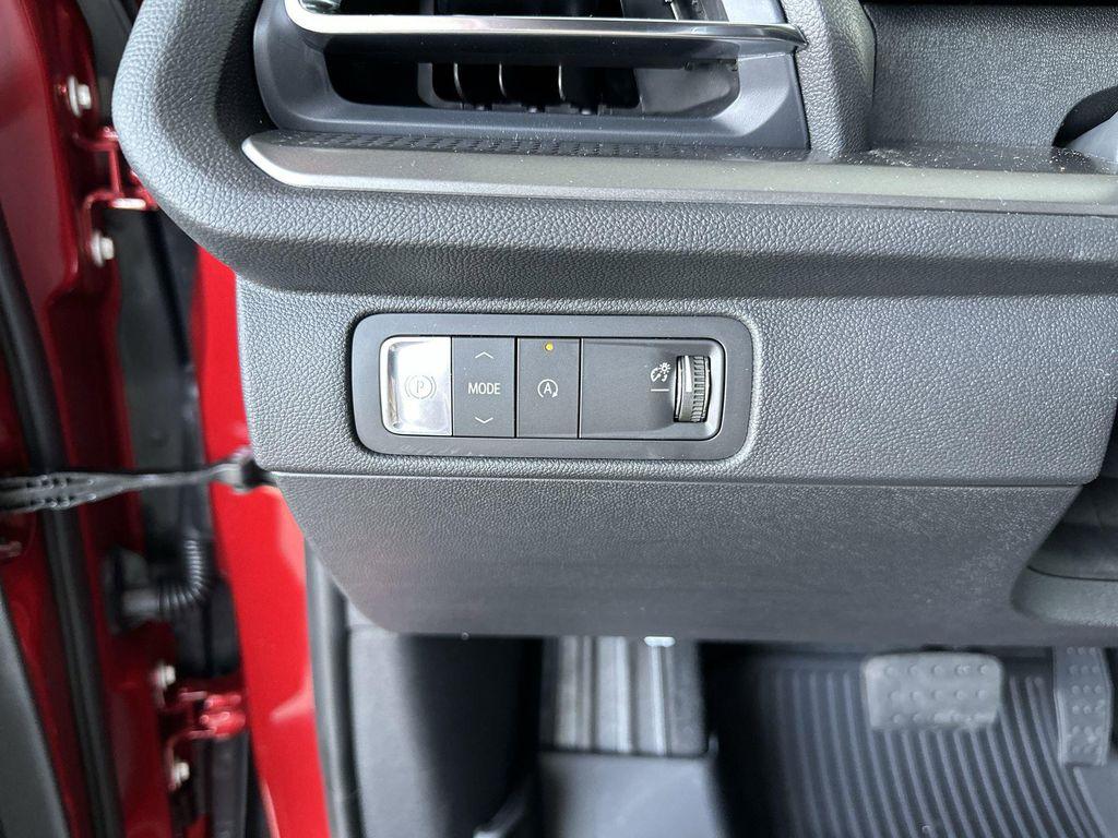 new 2026 Chevrolet Traverse car, priced at $40,400