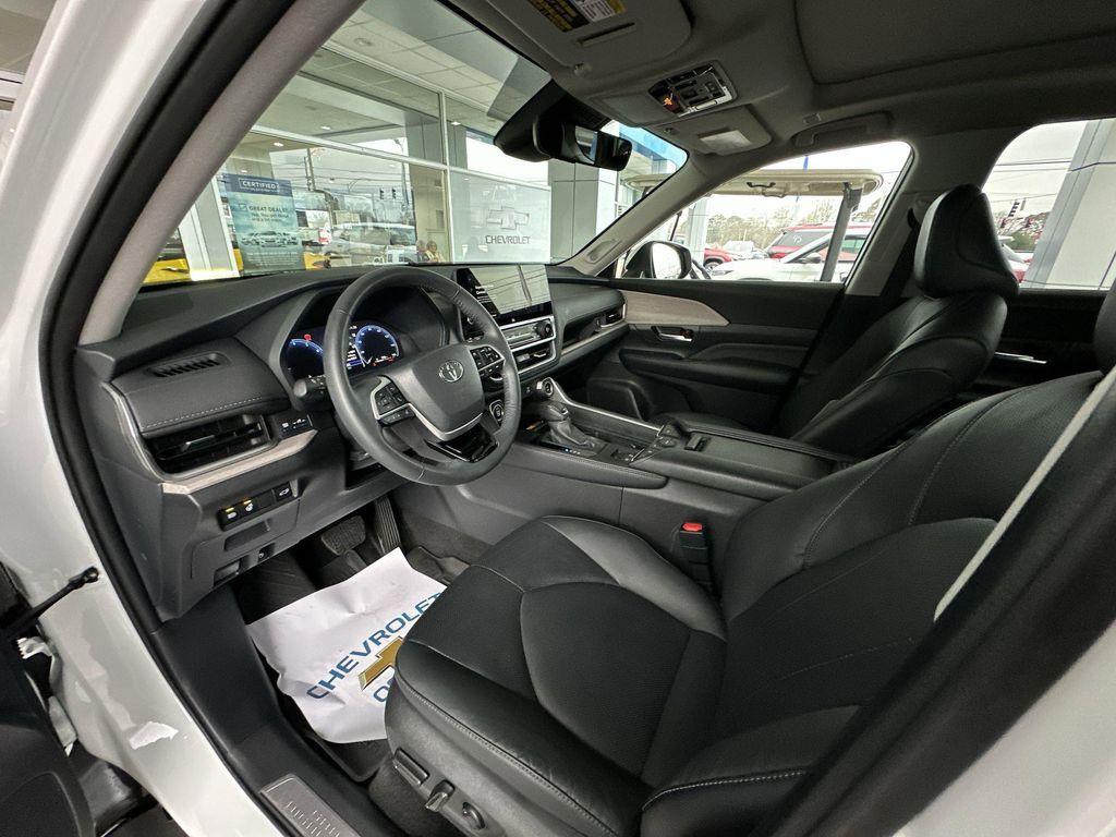 used 2024 Toyota Grand Highlander car, priced at $44,860