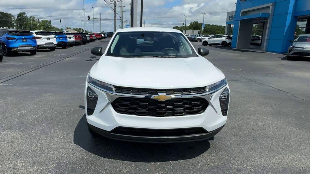 new 2026 Chevrolet Trax car, priced at $22,931