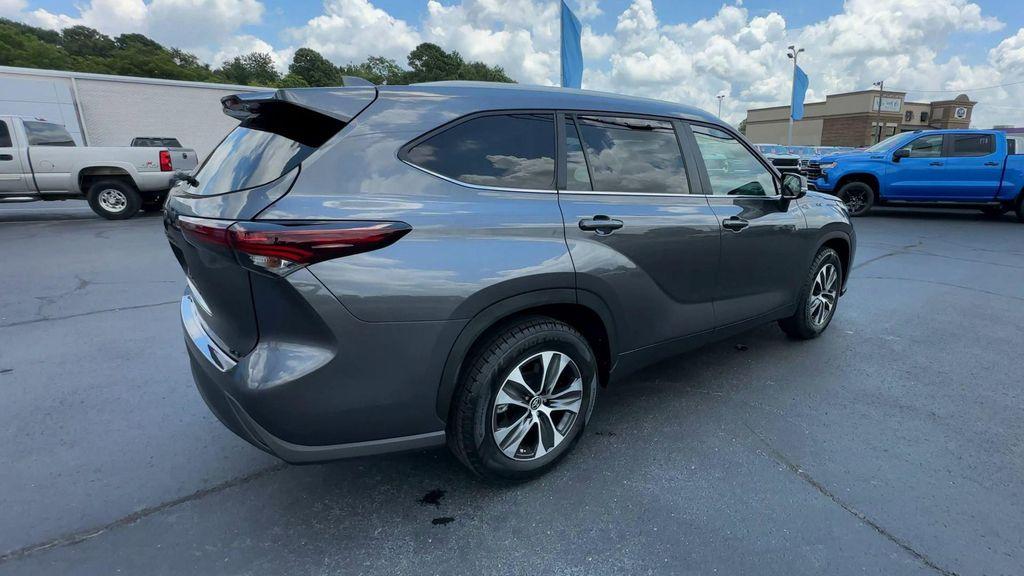 used 2024 Toyota Highlander car, priced at $37,968