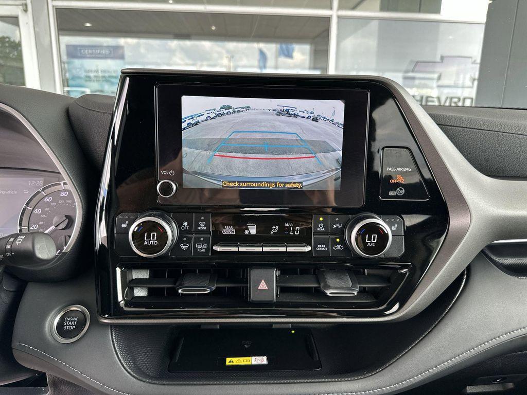 used 2024 Toyota Highlander car, priced at $37,968