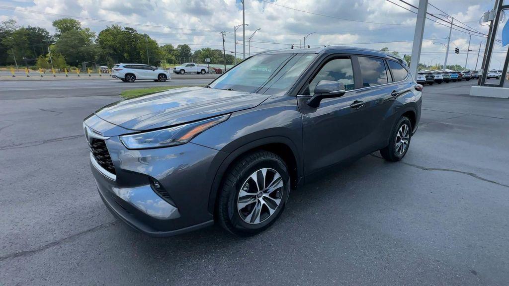 used 2024 Toyota Highlander car, priced at $37,968