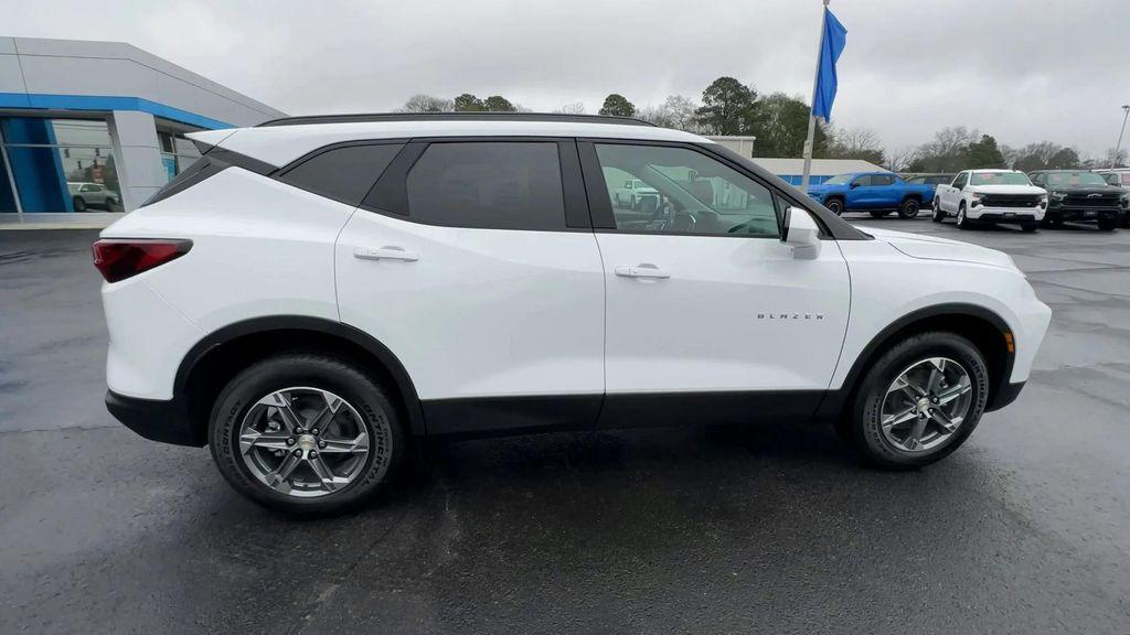 new 2026 Chevrolet Blazer car, priced at $34,622