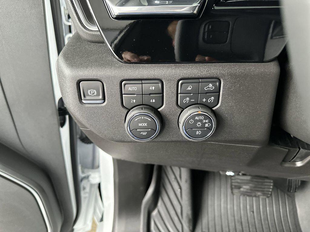 used 2025 Chevrolet Silverado 3500 car, priced at $73,895