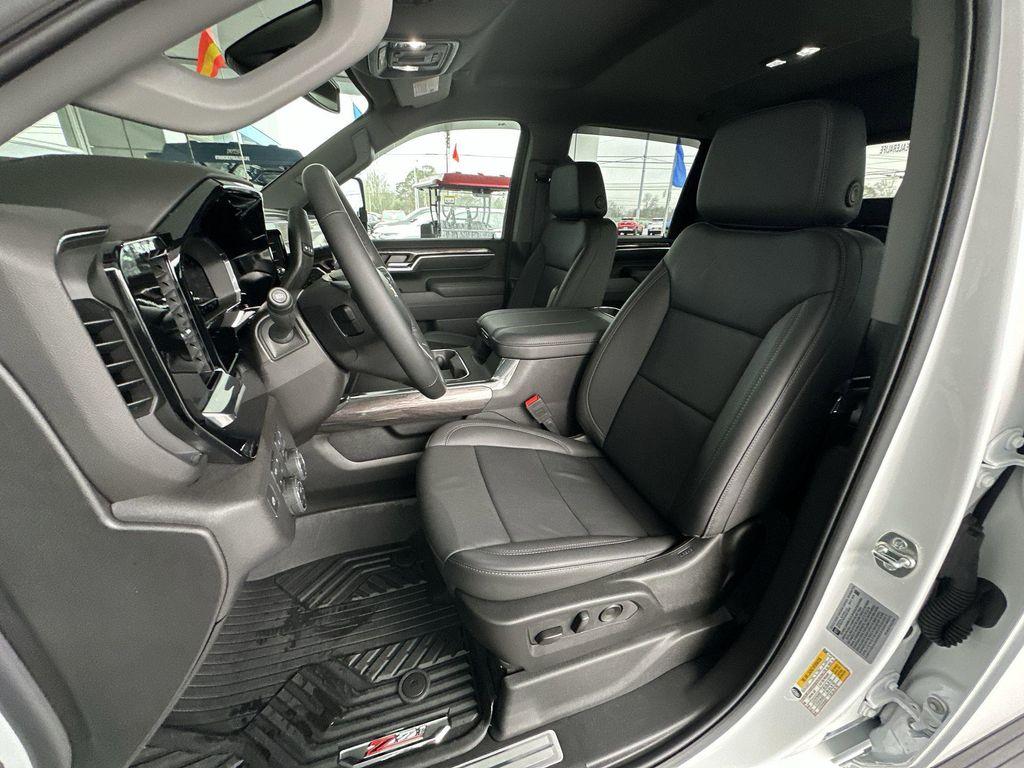 used 2025 Chevrolet Silverado 3500 car, priced at $73,895