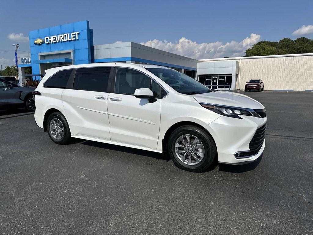 used 2024 Toyota Sienna car, priced at $45,550