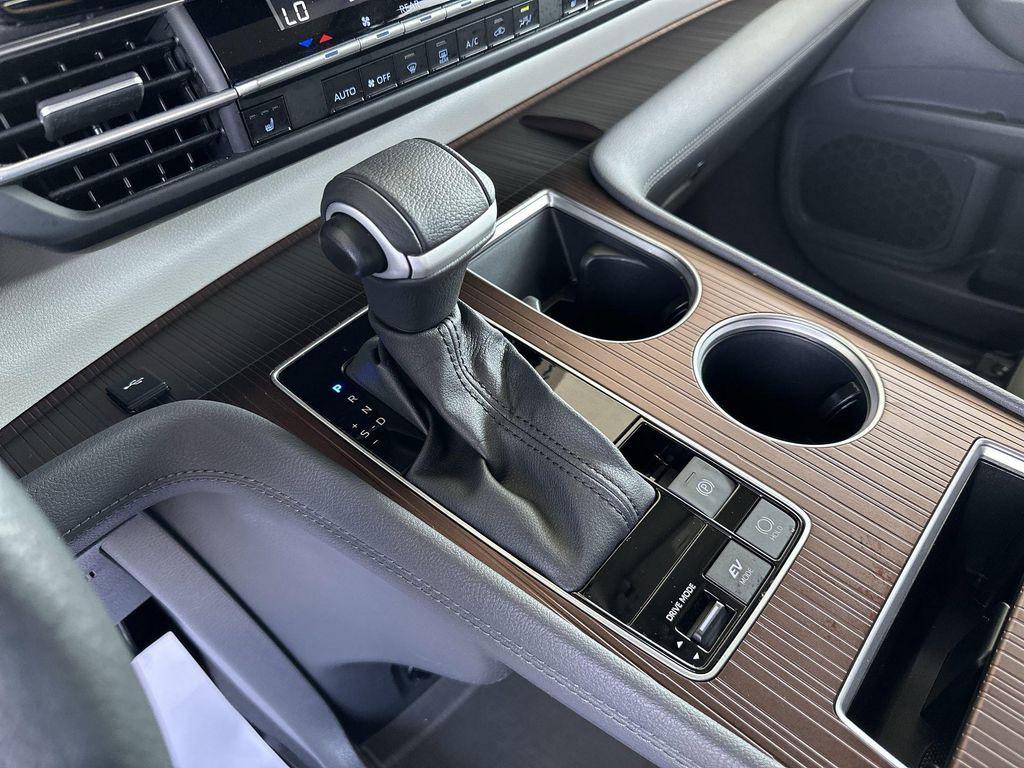 used 2024 Toyota Sienna car, priced at $45,550