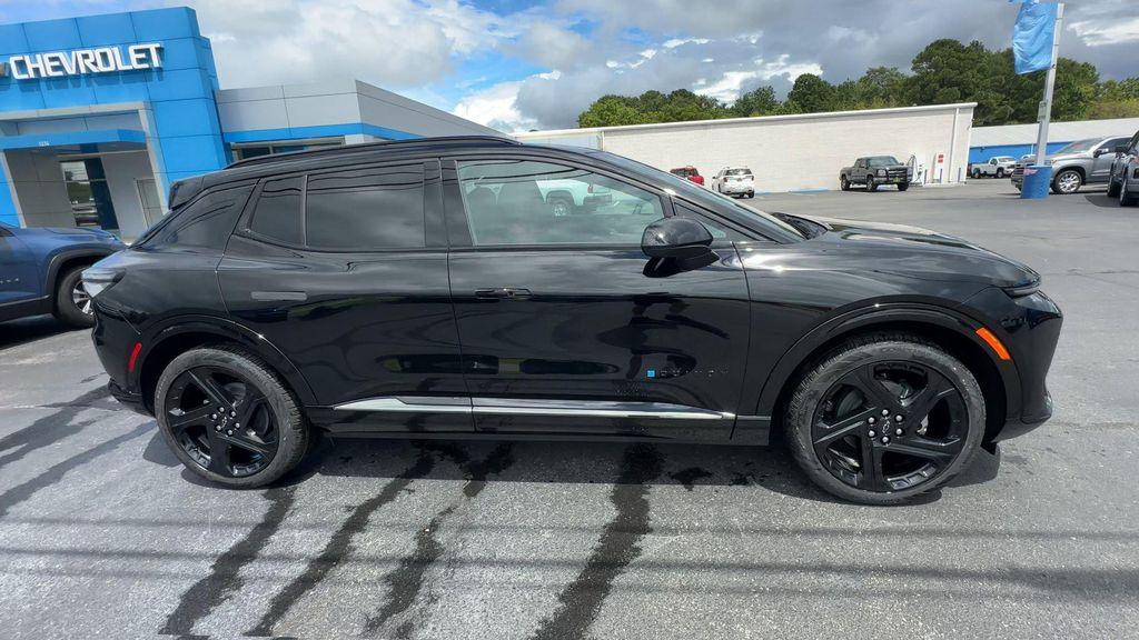 new 2025 Chevrolet Equinox EV car, priced at $34,185