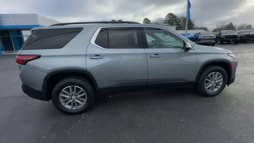 used 2023 Chevrolet Traverse car, priced at $31,570