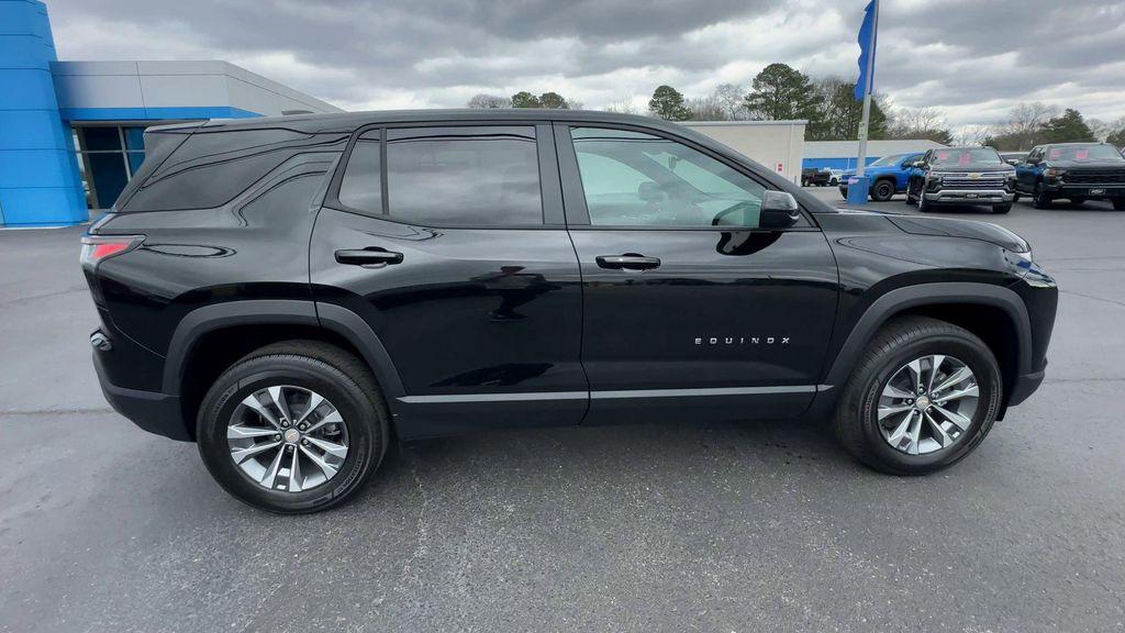 new 2026 Chevrolet Equinox car, priced at $26,495