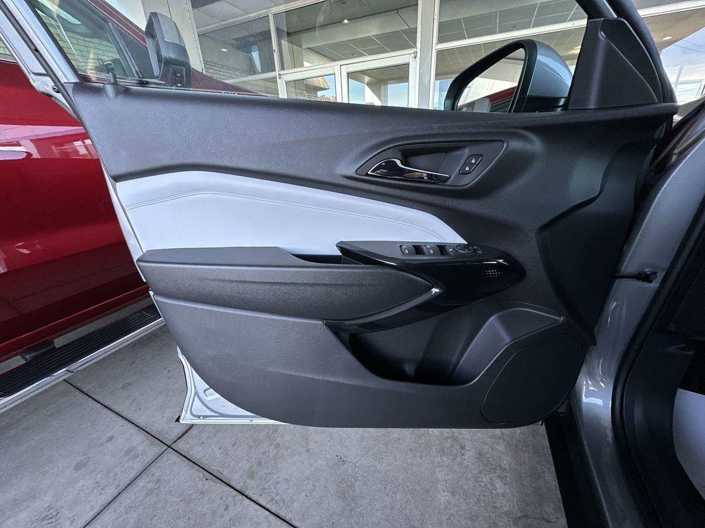 new 2026 Chevrolet Trax car, priced at $25,425