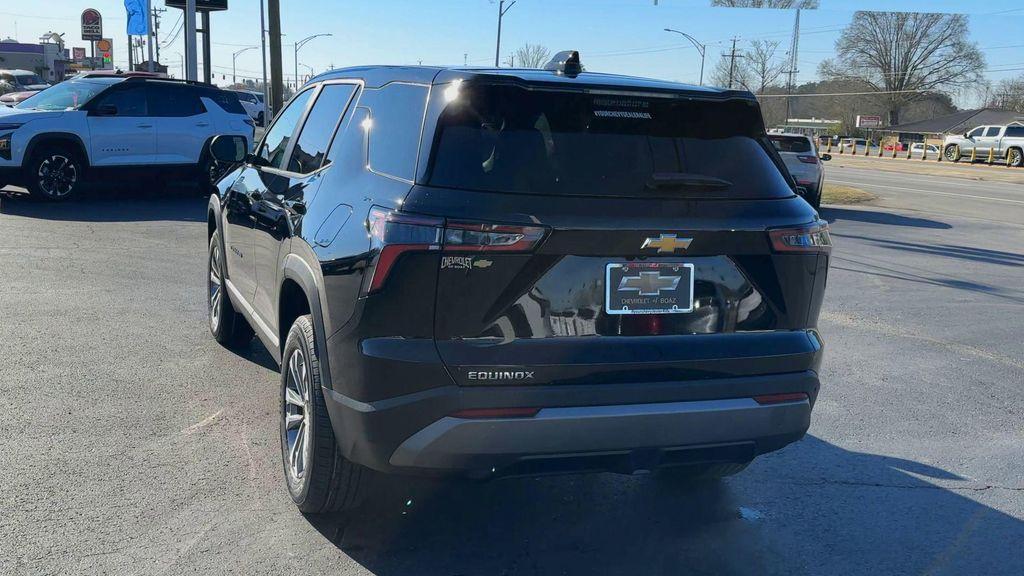new 2026 Chevrolet Equinox car, priced at $28,672