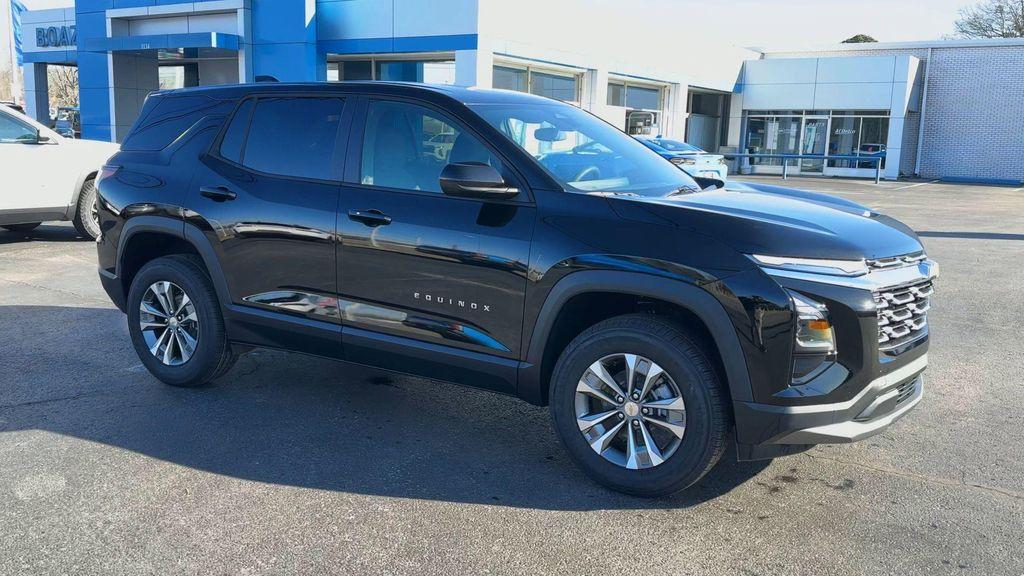 new 2026 Chevrolet Equinox car, priced at $28,672