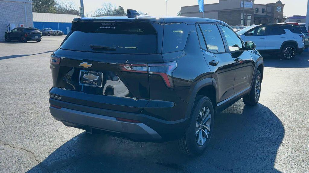 new 2026 Chevrolet Equinox car, priced at $28,672