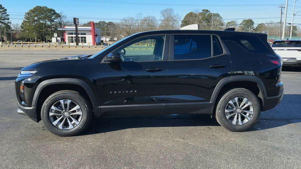 new 2026 Chevrolet Equinox car, priced at $28,672