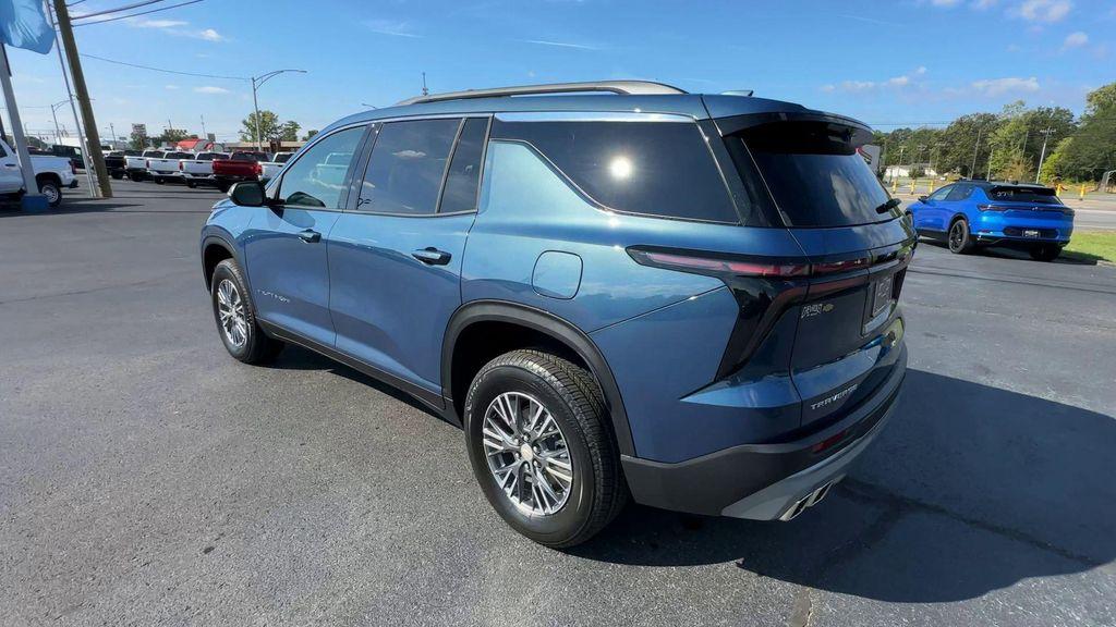new 2026 Chevrolet Traverse car, priced at $39,596