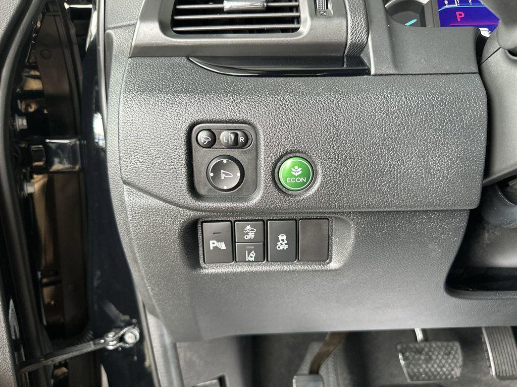 used 2021 Honda Pilot car, priced at $30,710