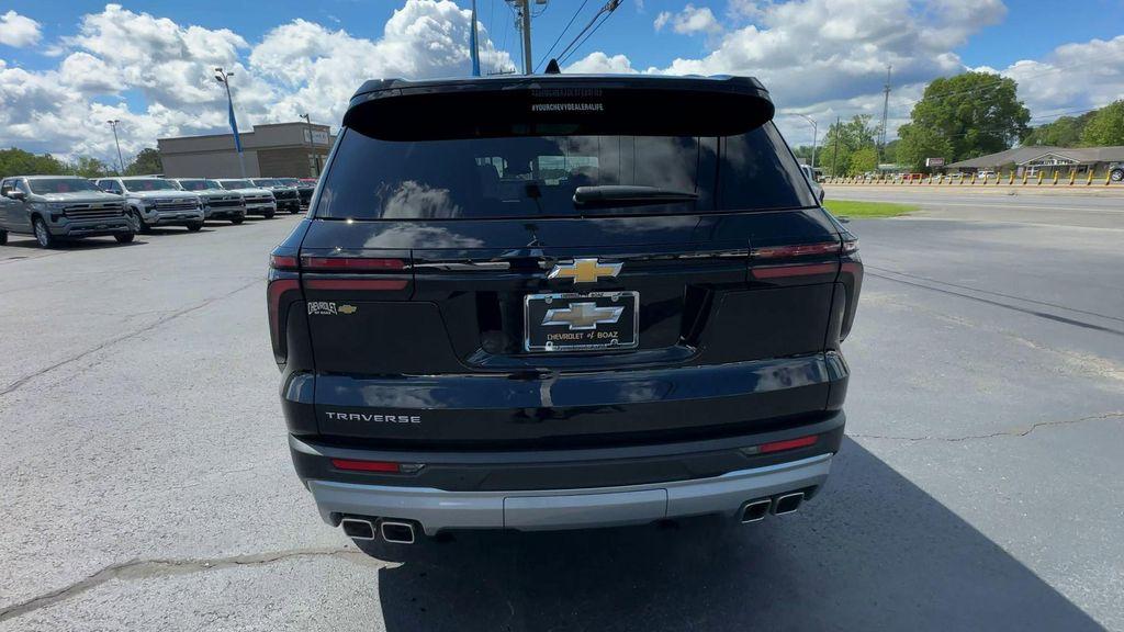 used 2025 Chevrolet Traverse car, priced at $38,698
