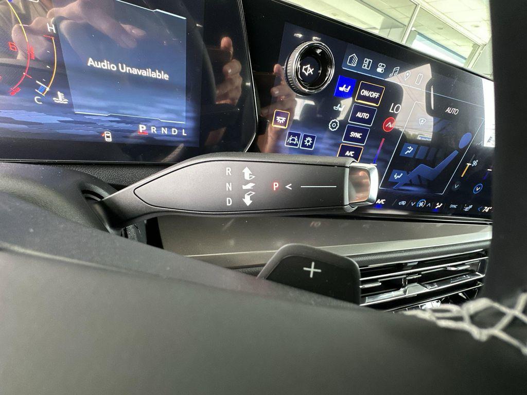 new 2026 Chevrolet Traverse car, priced at $42,344