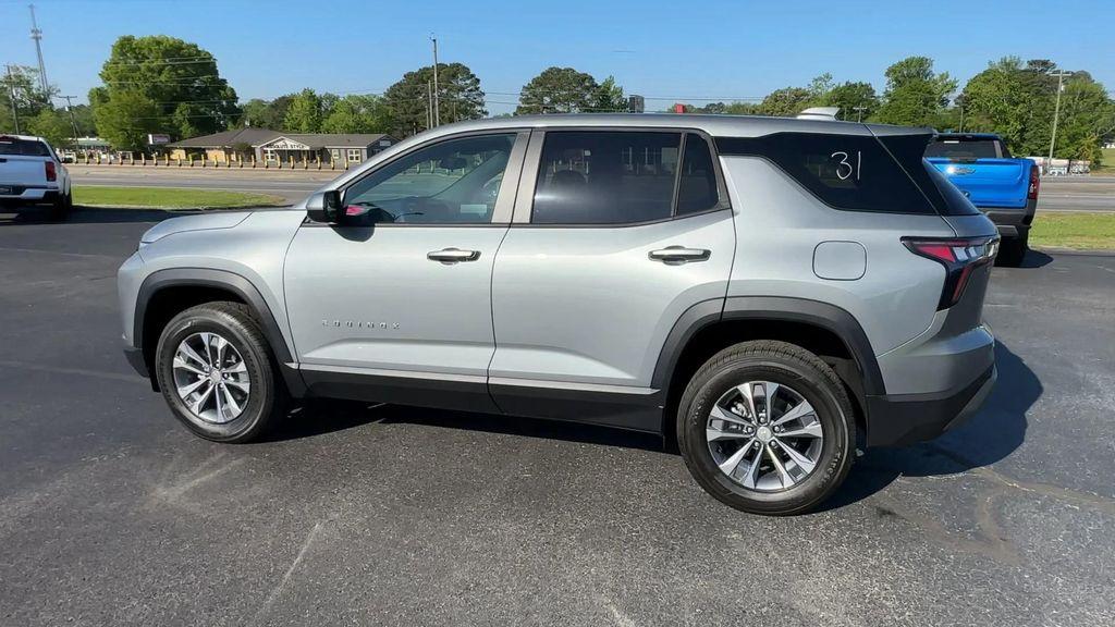 new 2026 Chevrolet Equinox car, priced at $28,672