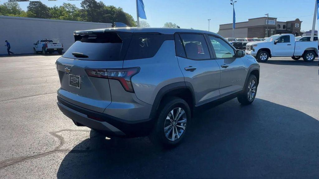new 2026 Chevrolet Equinox car, priced at $28,672