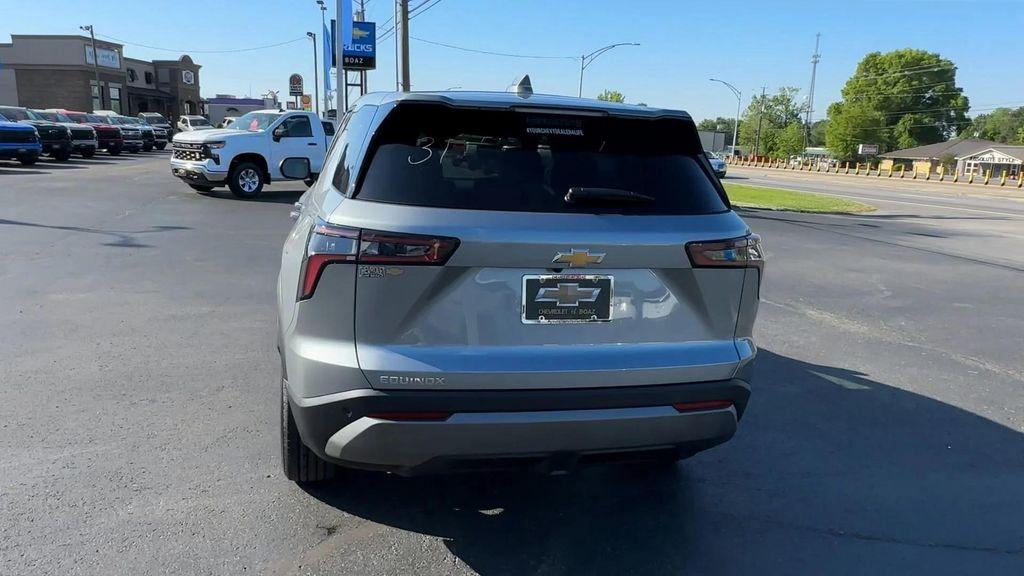 new 2026 Chevrolet Equinox car, priced at $28,672
