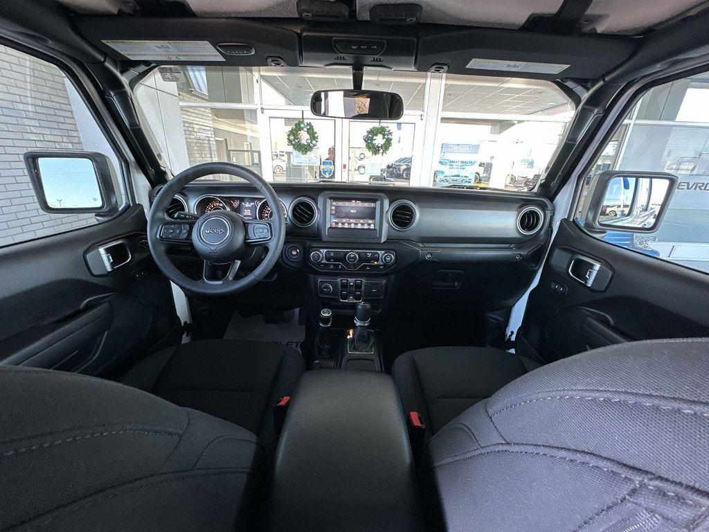 used 2023 Jeep Gladiator car, priced at $33,970