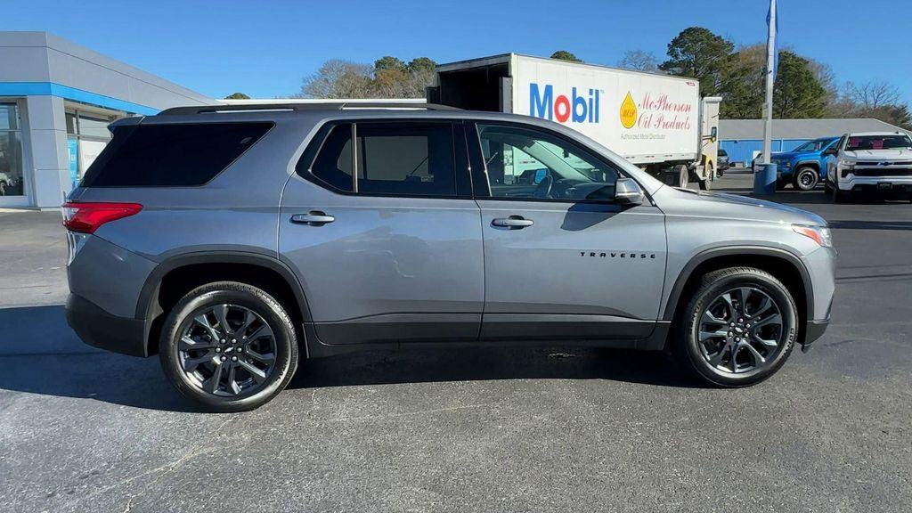 used 2021 Chevrolet Traverse car, priced at $25,445