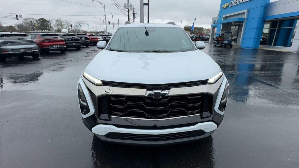 new 2026 Chevrolet Equinox car, priced at $35,325