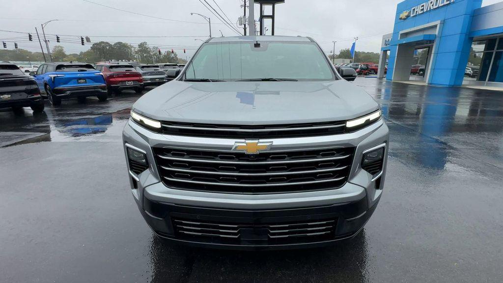 new 2026 Chevrolet Traverse car, priced at $54,375